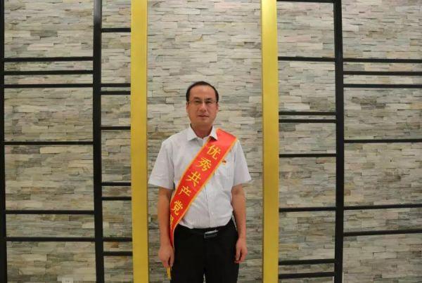 身邊榜樣·前進力量｜戴勇：堅守合規“生命線”，筑牢內控的“防火墻”