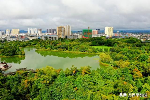 羅平：黨建引領“河長制”推動“河長治”（黨建引領河長制工作）